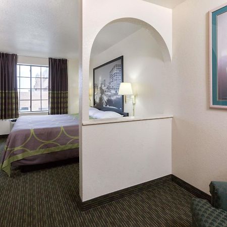 Super 8 By Wyndham Tulsa/Downtown/East Hotel Luaran gambar