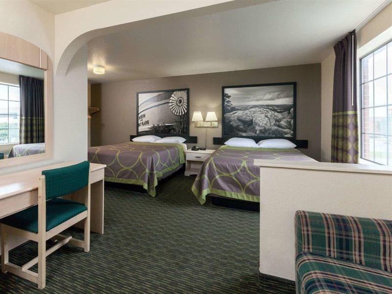 Super 8 By Wyndham Tulsa/Downtown/East Hotel Luaran gambar