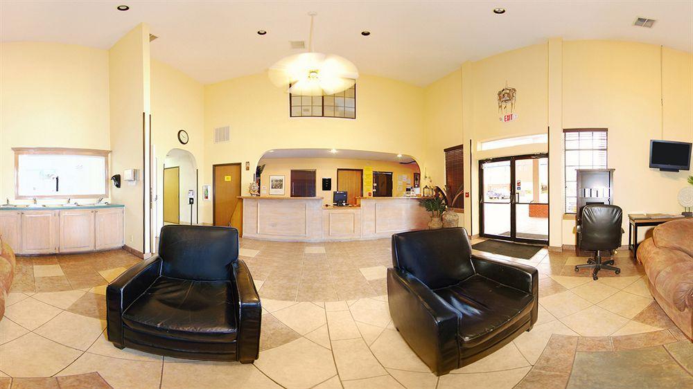 Super 8 By Wyndham Tulsa/Downtown/East Hotel Luaran gambar
