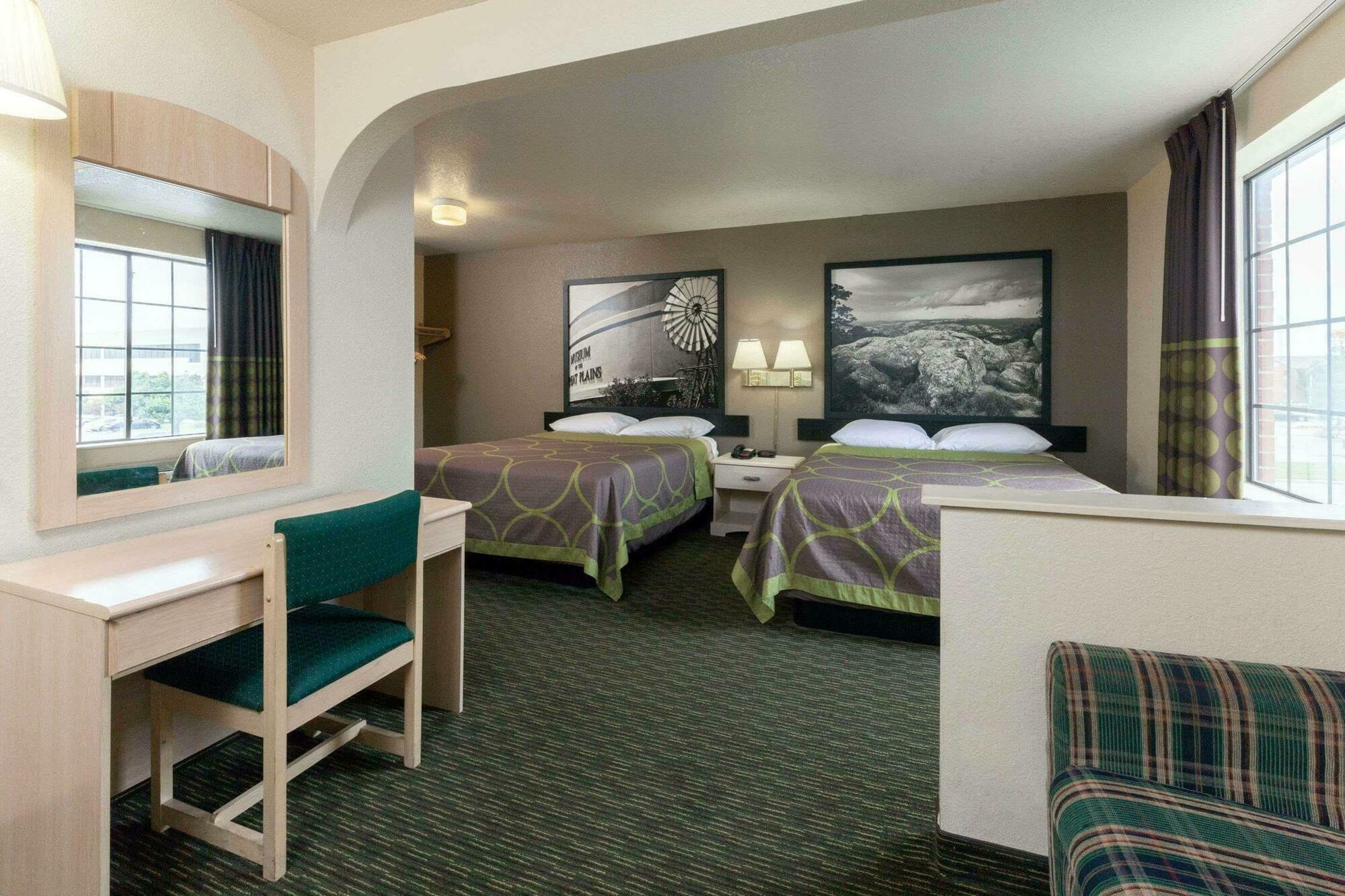 Super 8 By Wyndham Tulsa/Downtown/East Hotel Luaran gambar